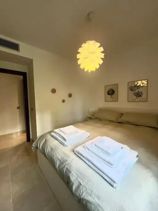 Modern 3 Bed With Pool Apartment Benahavis Spain