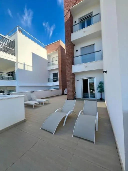 Modern 3 Bed With Pool Apartment Benahavis