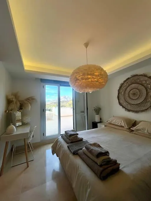 Modern 3 Bed With Pool Apartment Benahavis