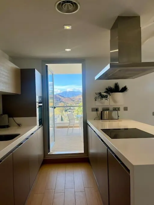 Modern 3 Bed With Pool Apartment Benahavis
