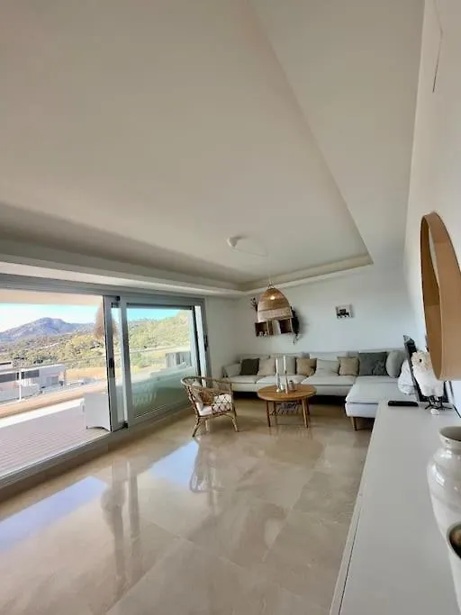 Modern 3 Bed With Pool Apartment Benahavis