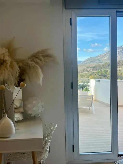 Modern 3 Bed With Pool Apartment Benahavis Spain
