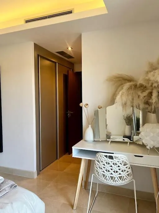 Modern 3 Bed With Pool Apartment Benahavis Spain
